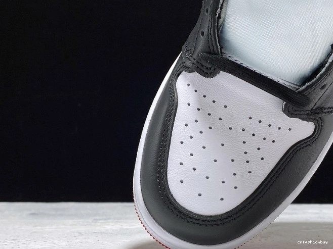 CD0461-016 Air Jordan 1 Toe High Retro Black Satin 1116